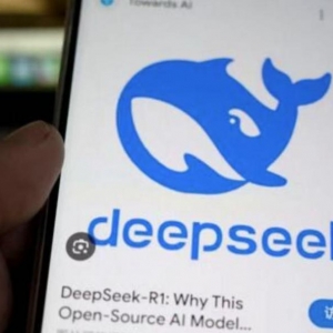 AI 的 iPhone 时候真的要来了！DeepSeek 将影响平凡人