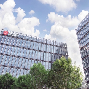 金山云Q4营收同增30%超行业均速 AI收入同增近500%<!--15--> ...