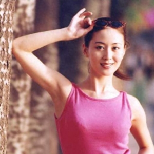 算盘落空，因“人体写真”与丈夫仳离的汤加丽，已然风光不再 ...